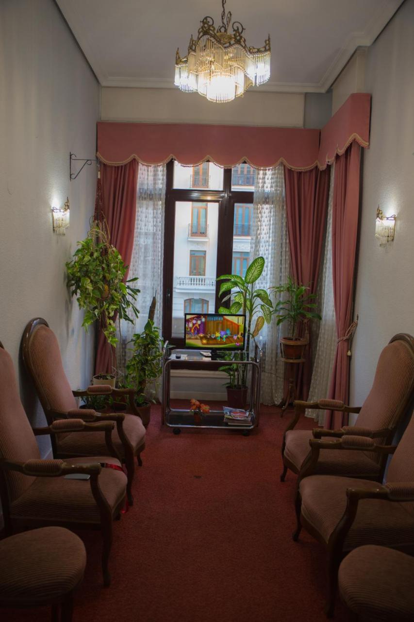 Casa de hóspedes Hostal Lamalonga 2*